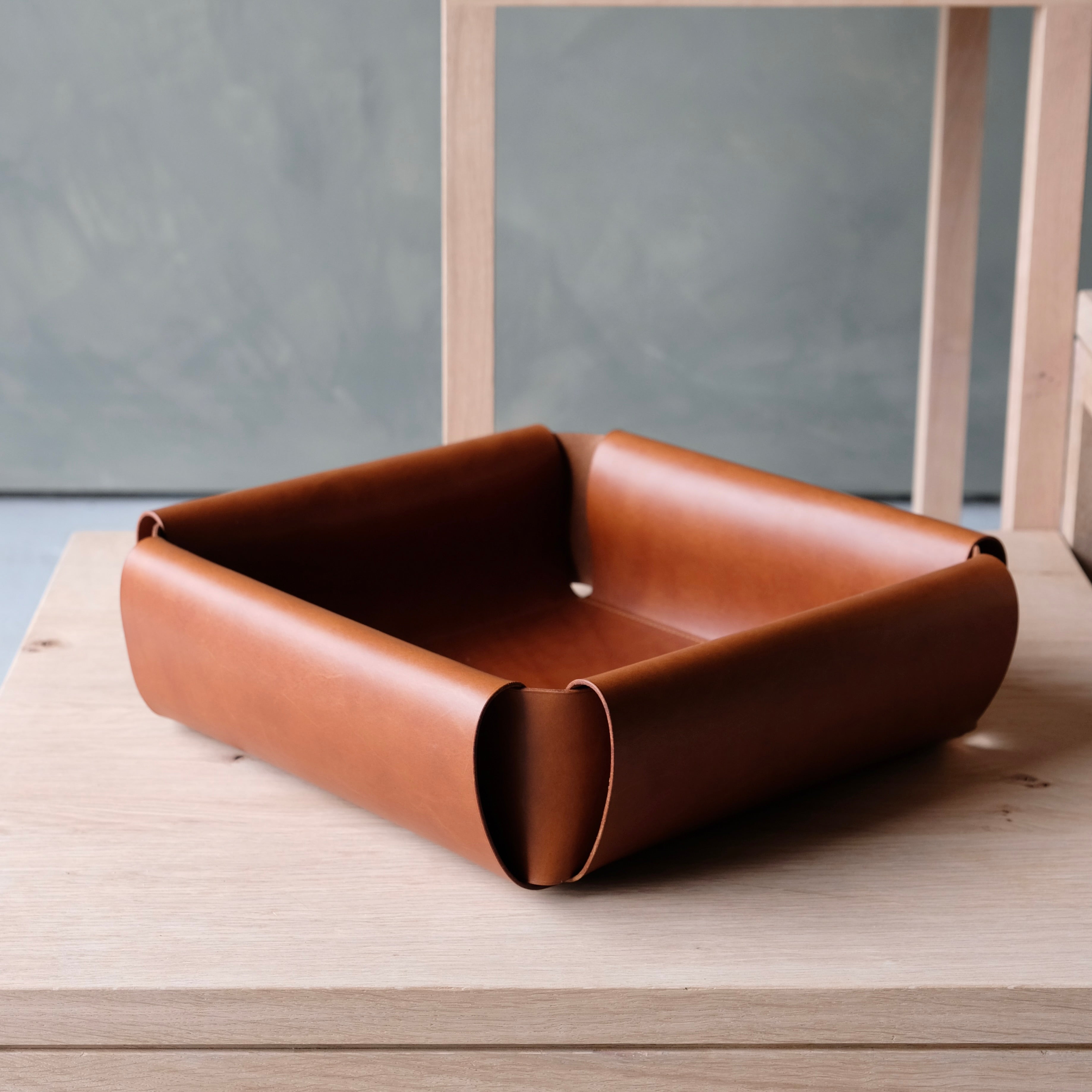ASSEMBLY - Medium - Leather Tray