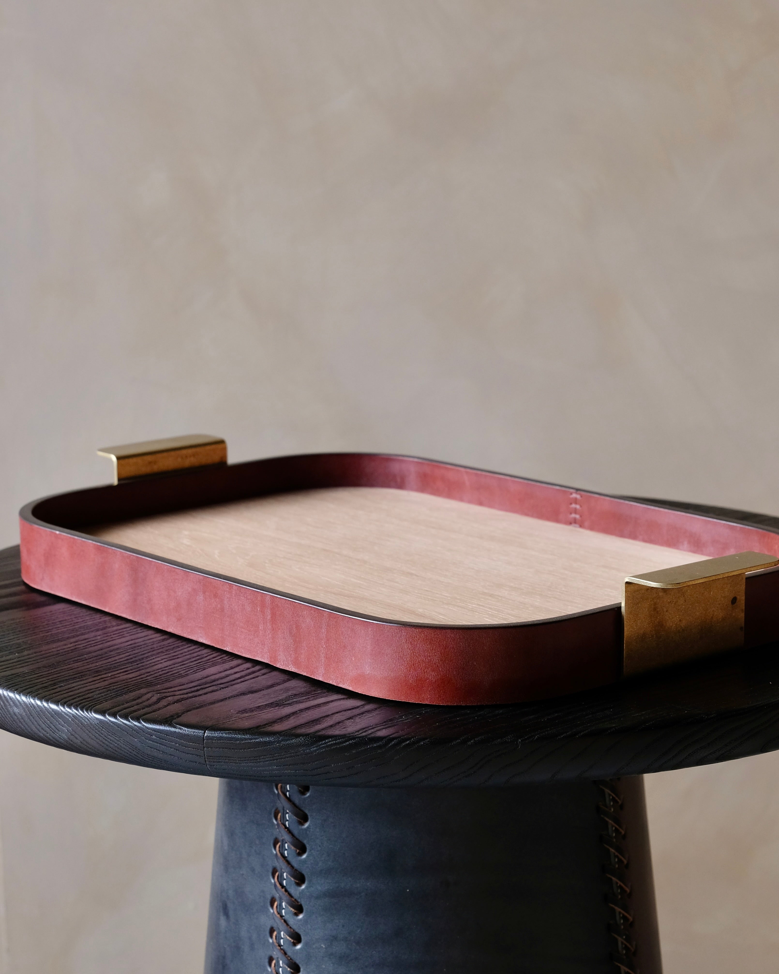 DAIS - Medium - Leather Tray
