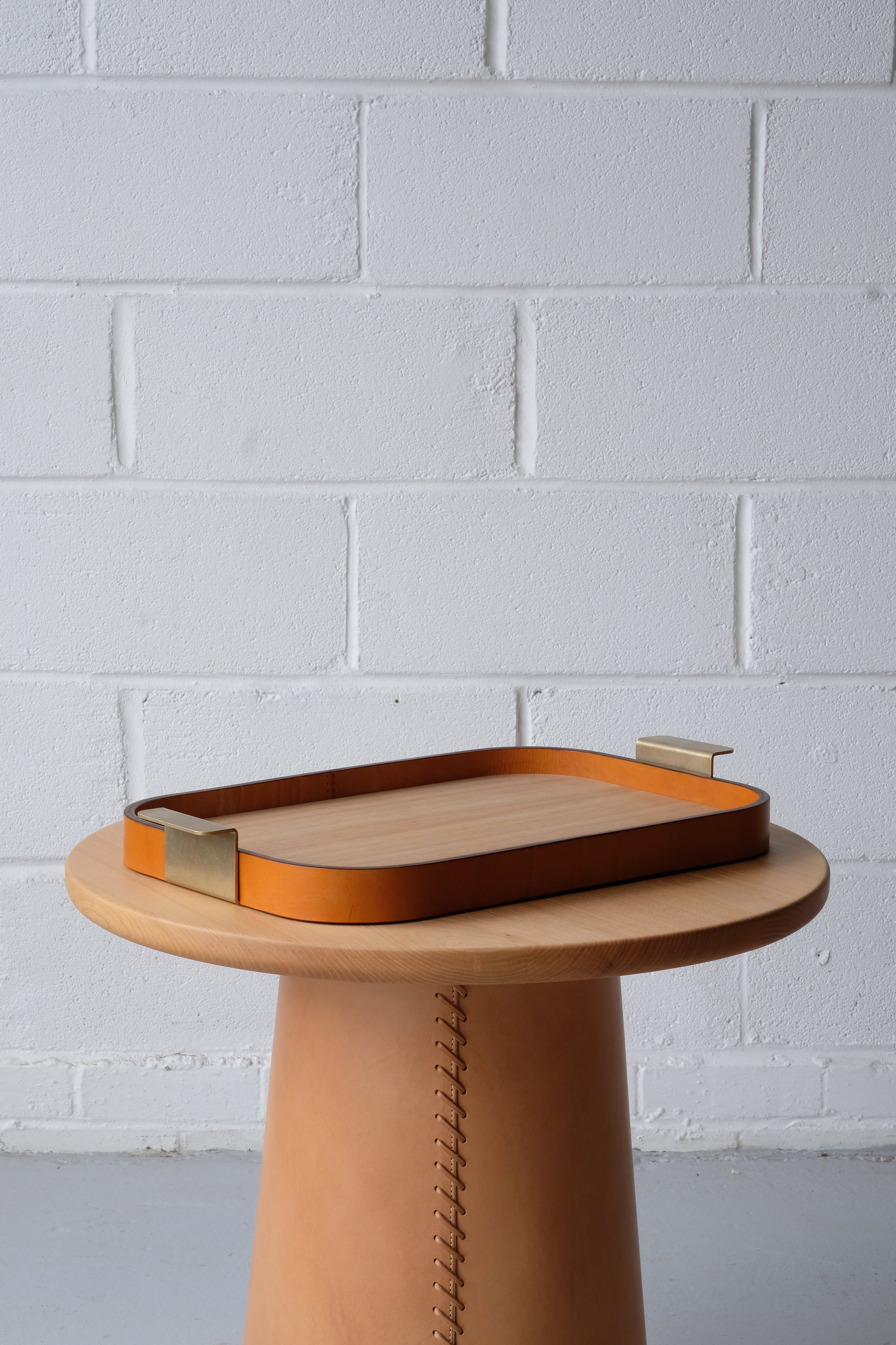 DAIS - Medium - Leather Tray