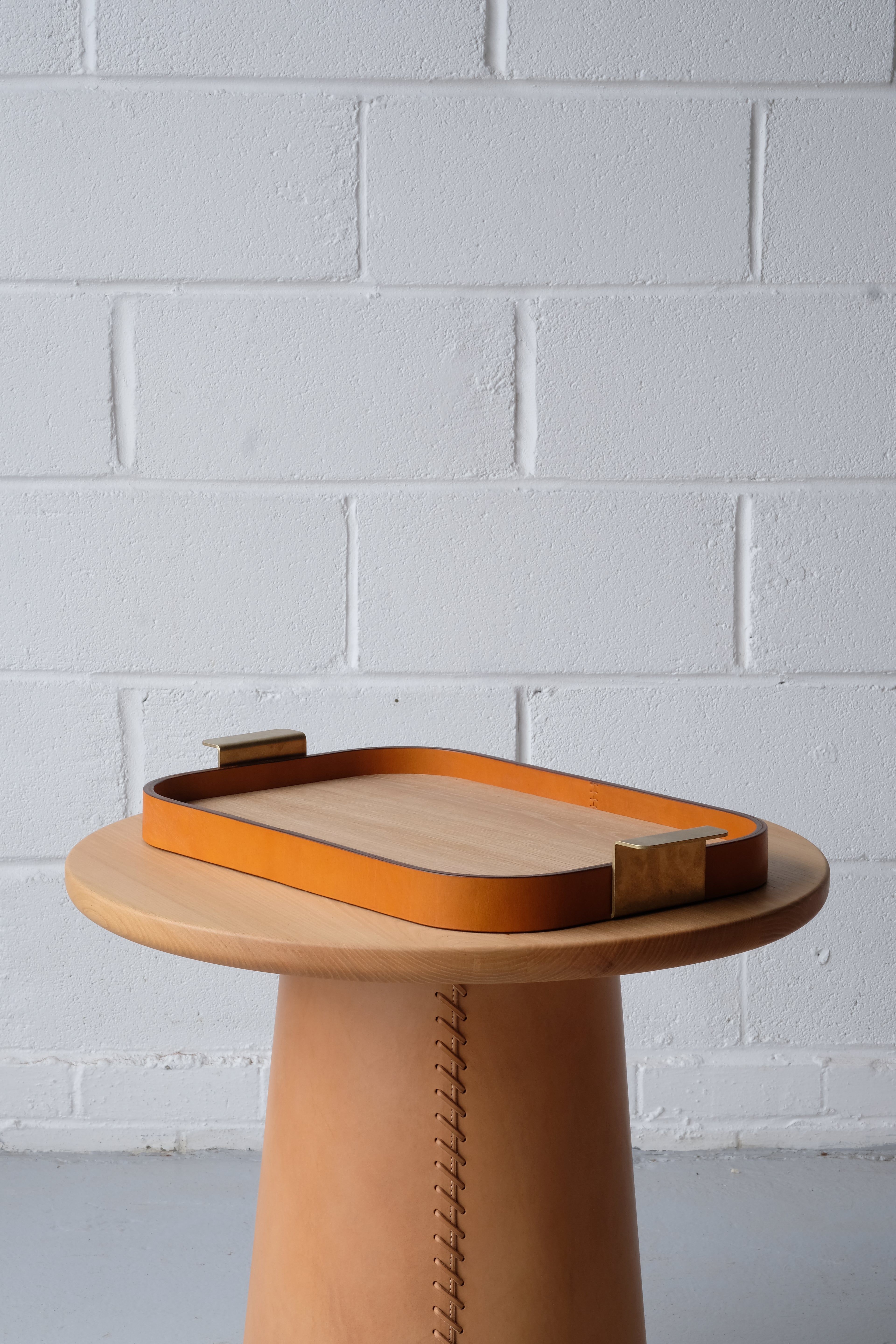 DAIS - Medium - Leather Tray
