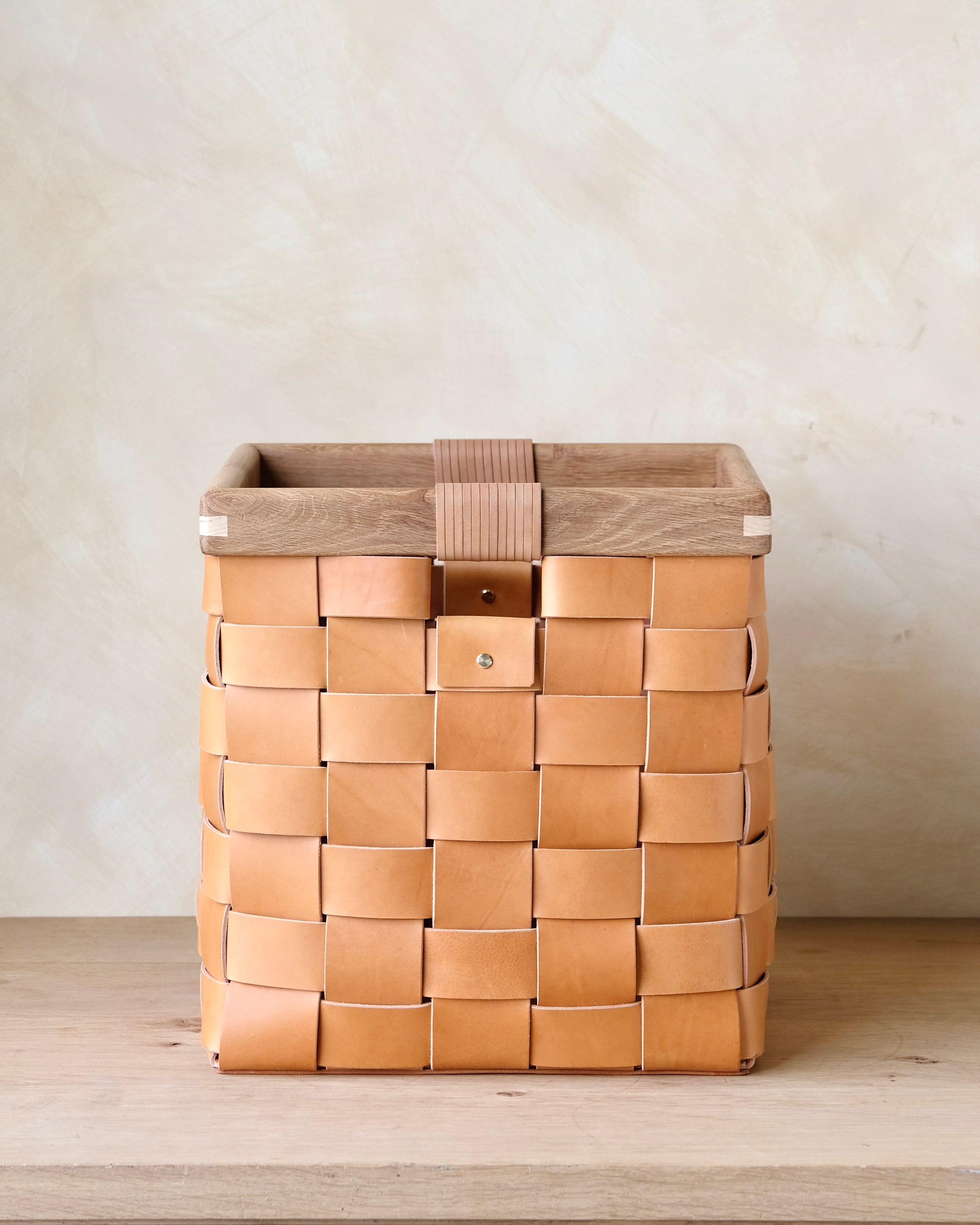 SERON - Medium - Woven Leather, Timber Framed Basket