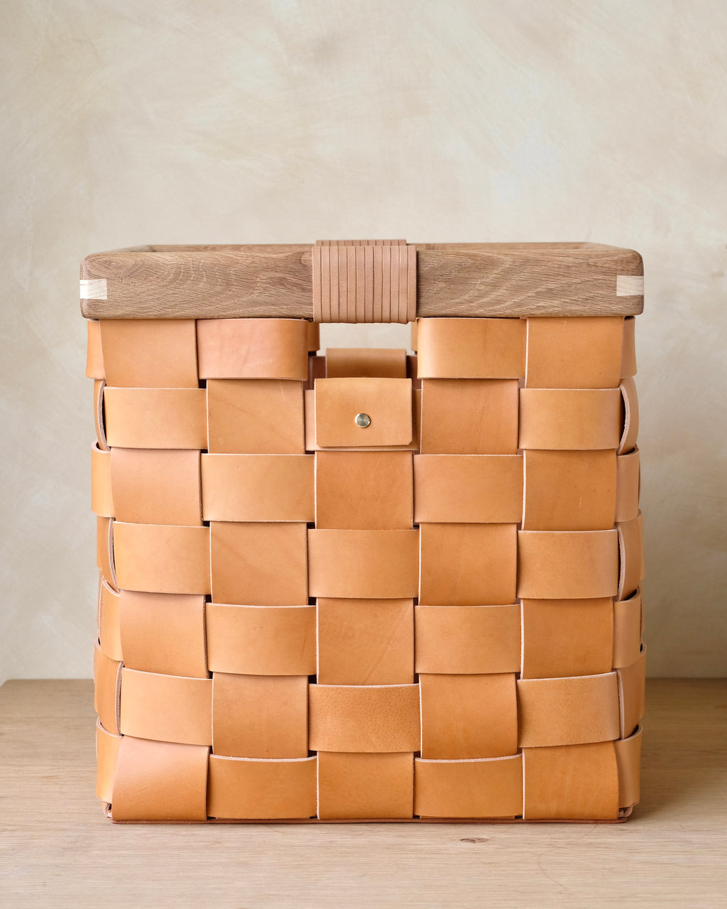 SERON - Medium - Woven Leather, Timber Framed Basket