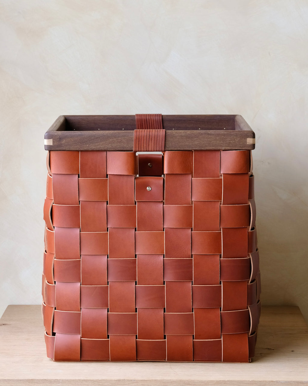 SERON - Large - Woven Leather, Timber Framed Basket