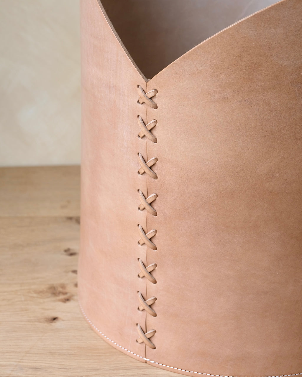 Medium Leather Log Basket