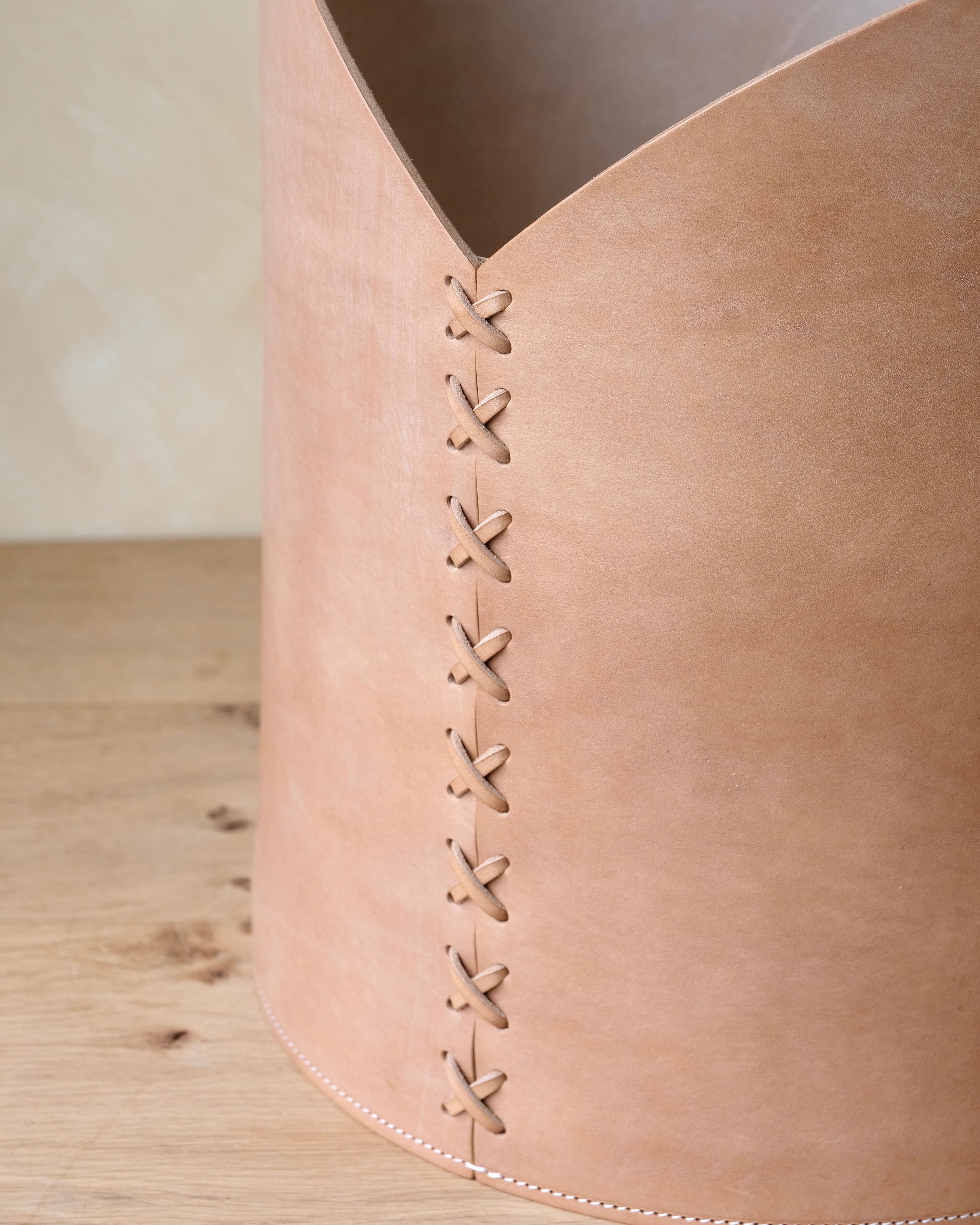 Medium Leather Log Basket